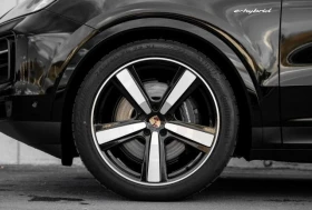 Porsche Cayenne E-Hybrid Coupe = NEW= SportDesign Гаранция - 233420 лв. - 36227407 | Car24.bg