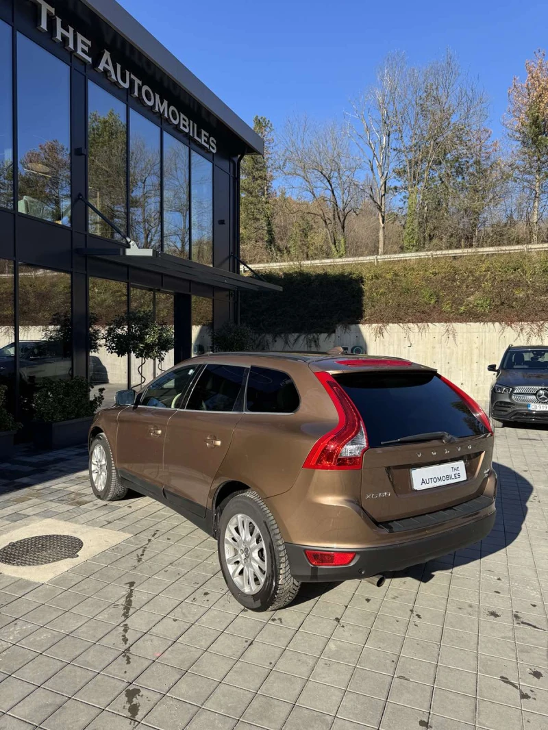 Volvo XC60, снимка 6 - Автомобили и джипове - 48404841