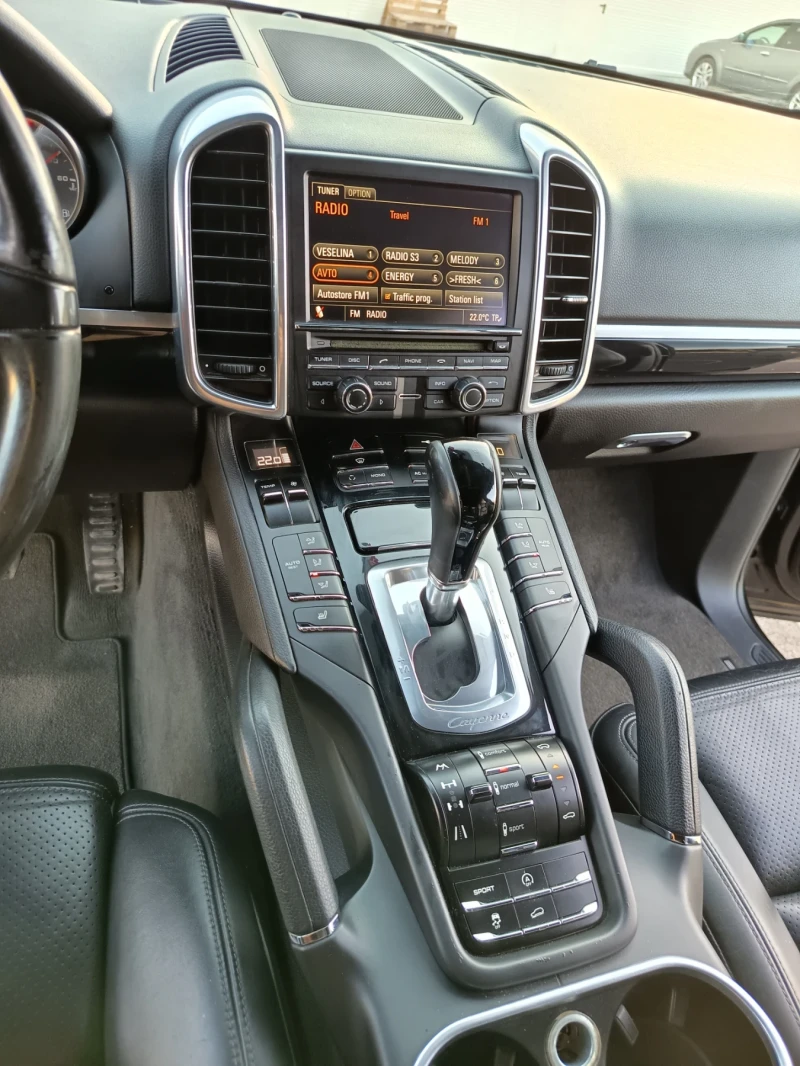 Porsche Cayenne, снимка 11 - Автомобили и джипове - 51839570