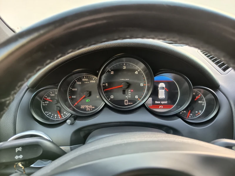 Porsche Cayenne, снимка 14 - Автомобили и джипове - 51839570