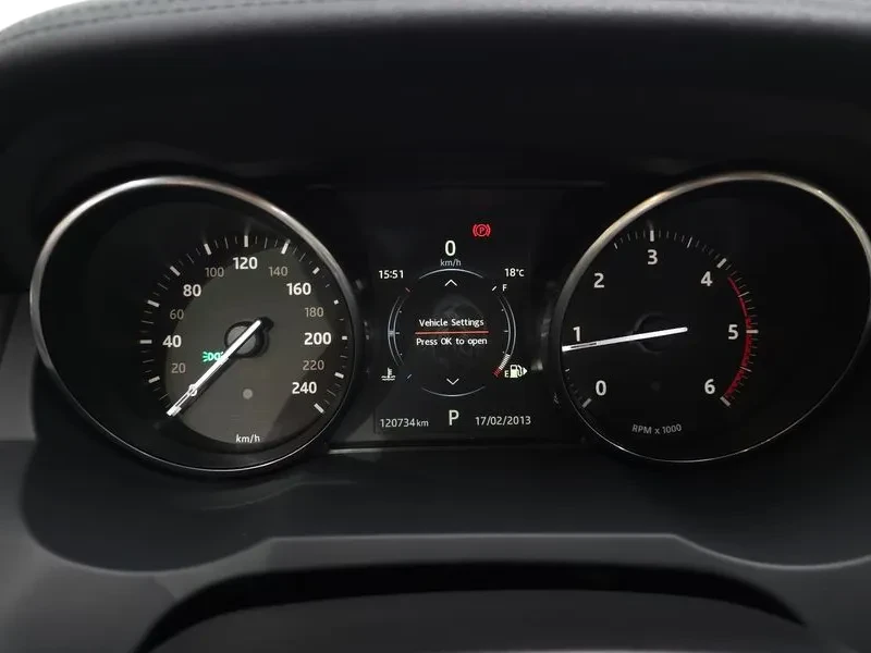 Land Rover Range Rover Evoque 2.0 Td4 Hse, снимка 8 - Автомобили и джипове - 55216038