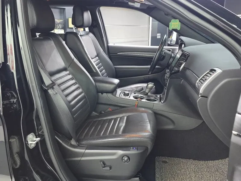 Jeep Cherokee 3.6 Limited, снимка 11 - Автомобили и джипове - 55736982
