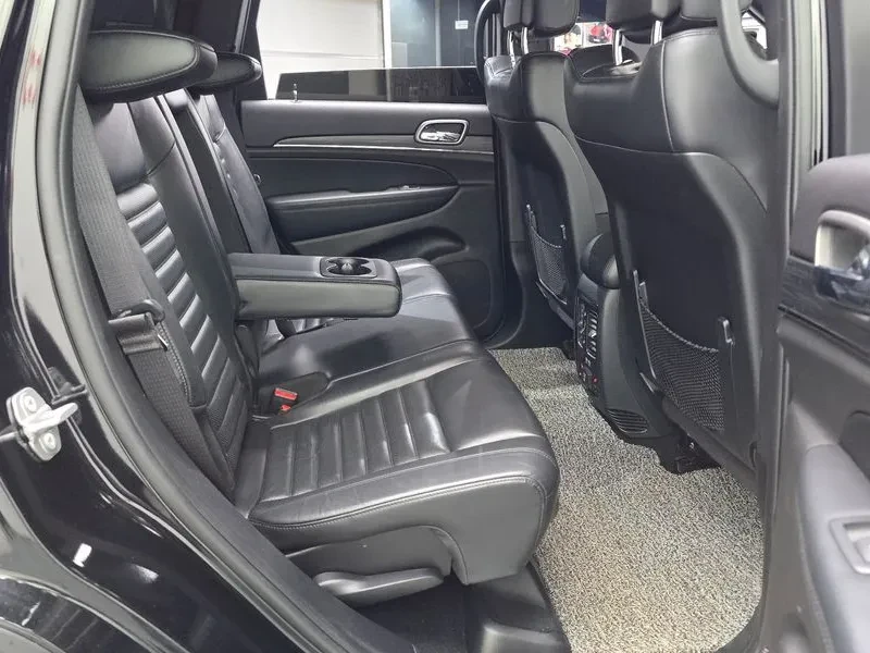 Jeep Cherokee 3.6 Limited, снимка 12 - Автомобили и джипове - 55736982