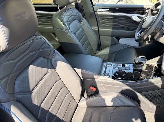 VW Touareg R E Hibrid 462 ps, снимка 9 - Автомобили и джипове - 55883999