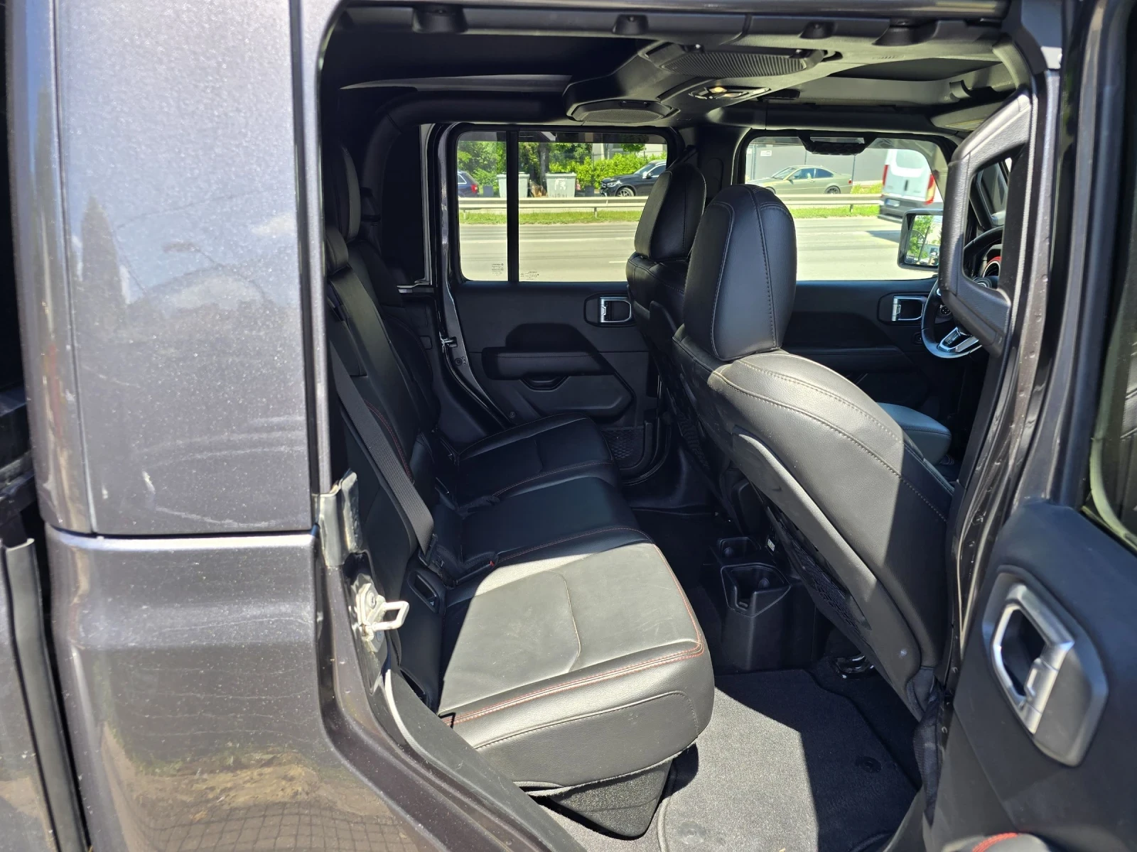 Jeep Wrangler 3.0CRD GLADIATOR - изображение 10