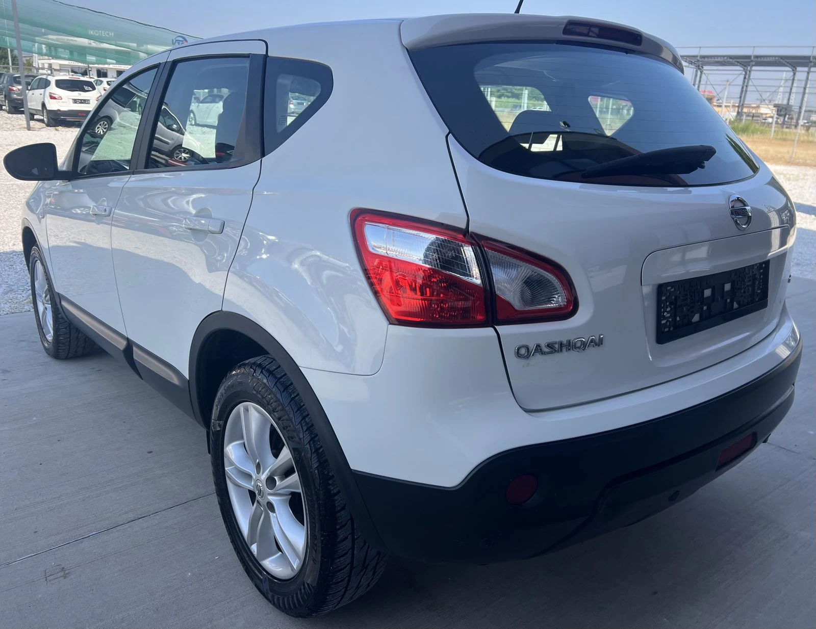 Nissan Qashqai 2.0 dci 4X4 - изображение 4