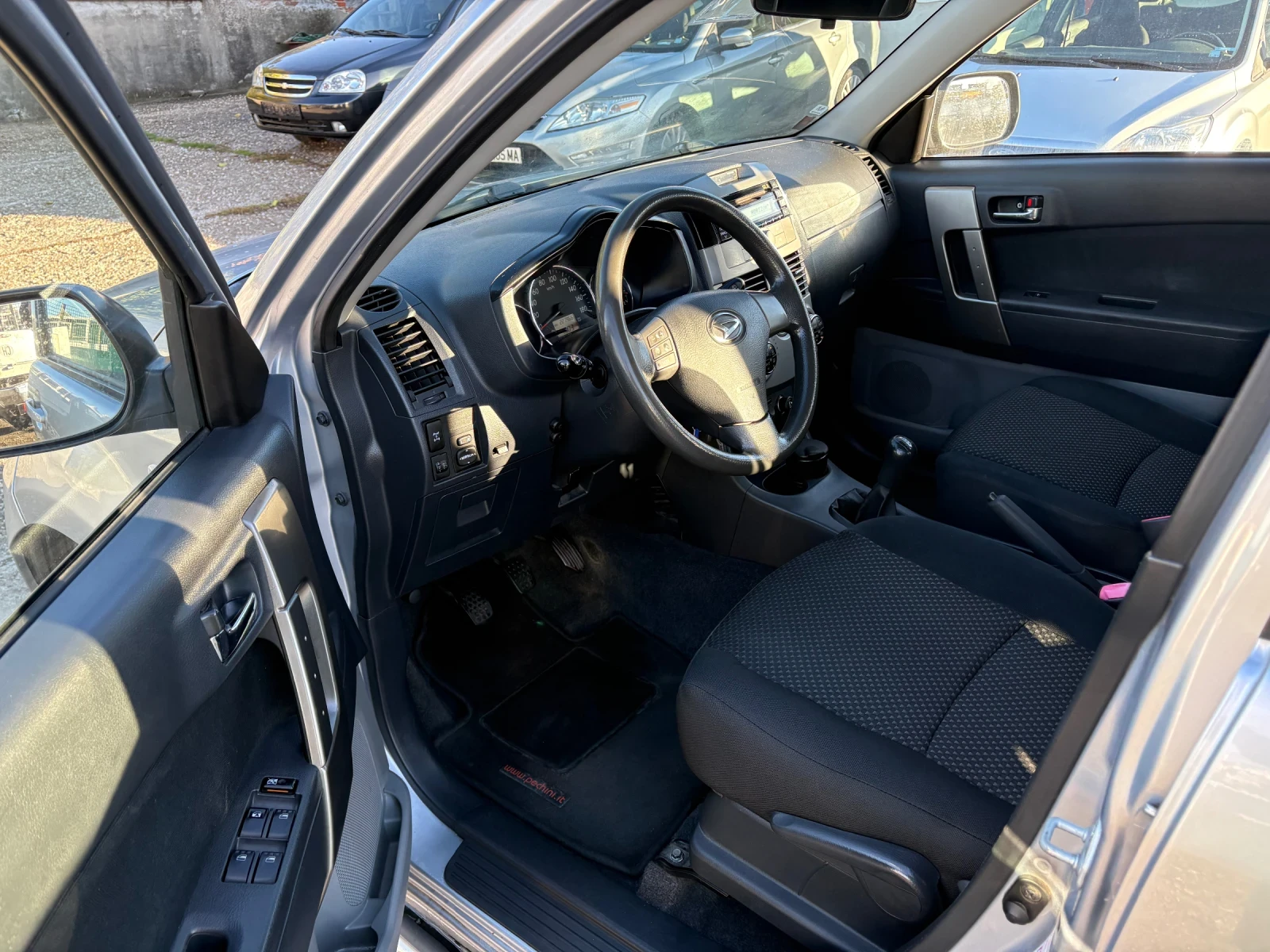 Daihatsu Terios 1.5i 110hp 4x4 LPG - изображение 8