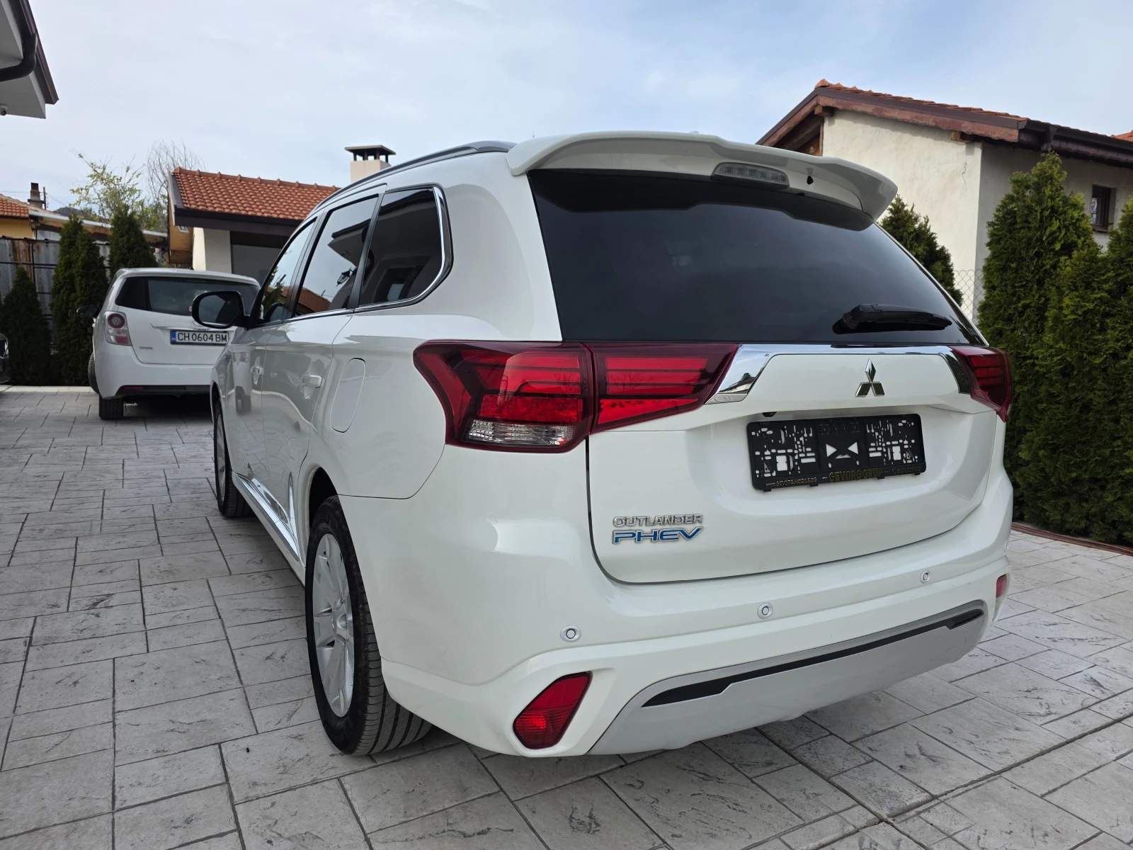 Mitsubishi Outlander 2.4 .Plug -in Hibrid 4WD  | Mobile.bg � ����������� 7