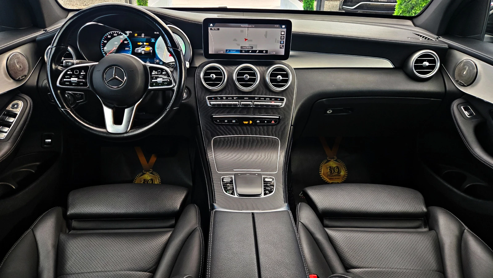 Mercedes-Benz GLC Coupe 200 AMG/GERMANY/VIRTUAL/CAMERA/SIGN AS/KEYLESS/LIZ, снимка 8 - Автомобили и джипове - 55307537