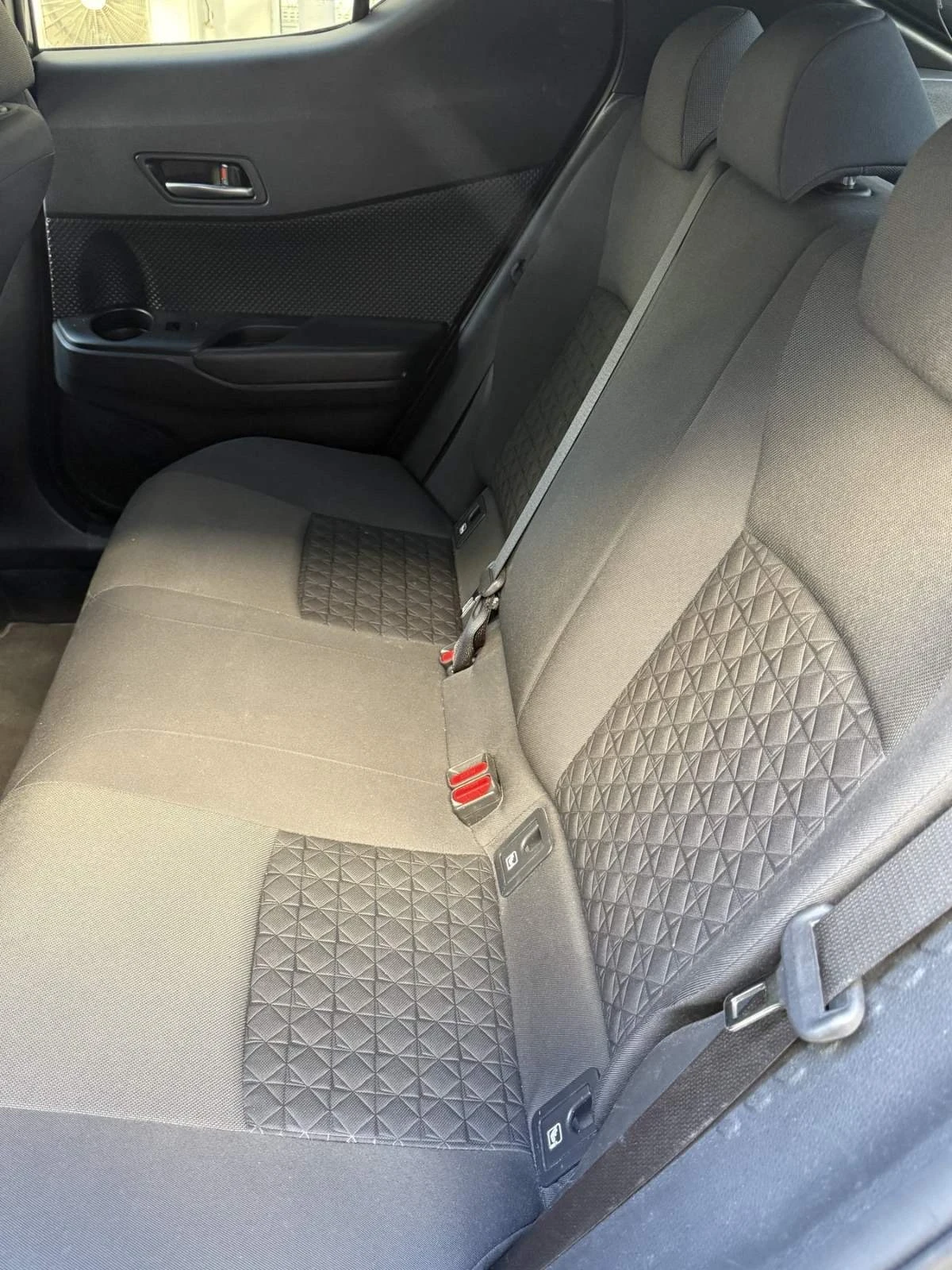 Toyota C-HR, снимка 11 - Автомобили и джипове - 55503536
