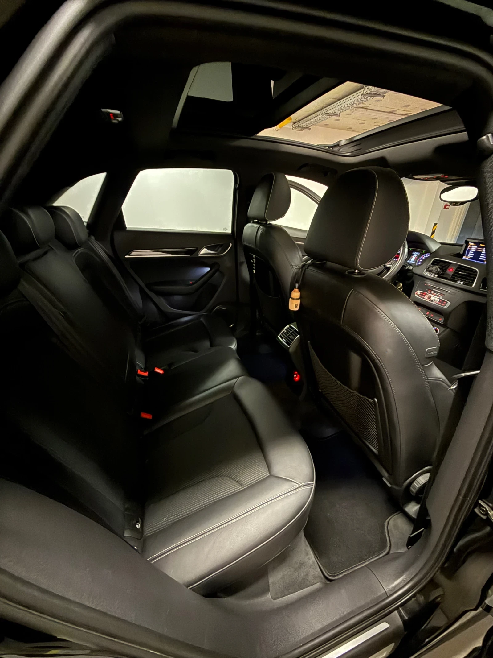 Audi Q3 Quattro 2.0 TDi S-Line, снимка 10 - Автомобили и джипове - 55612678