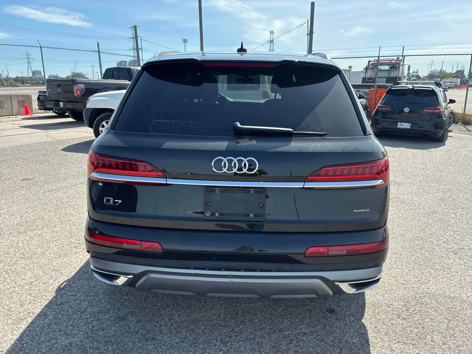 Audi Q7 * Komfort 55 TFSI quattro * CARFAX * , снимка 4 - Автомобили и джипове - 56005892