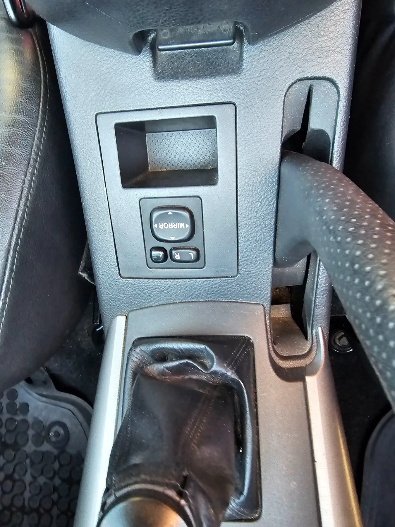 Toyota Rav4 Facelift 177�� Keyless Navi ������ | Mobile.bg � ����������� 13