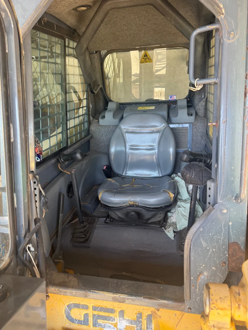 Мини челни товарачи GEHL 4640 TURBO, снимка 6 - Индустриална техника - 52102873