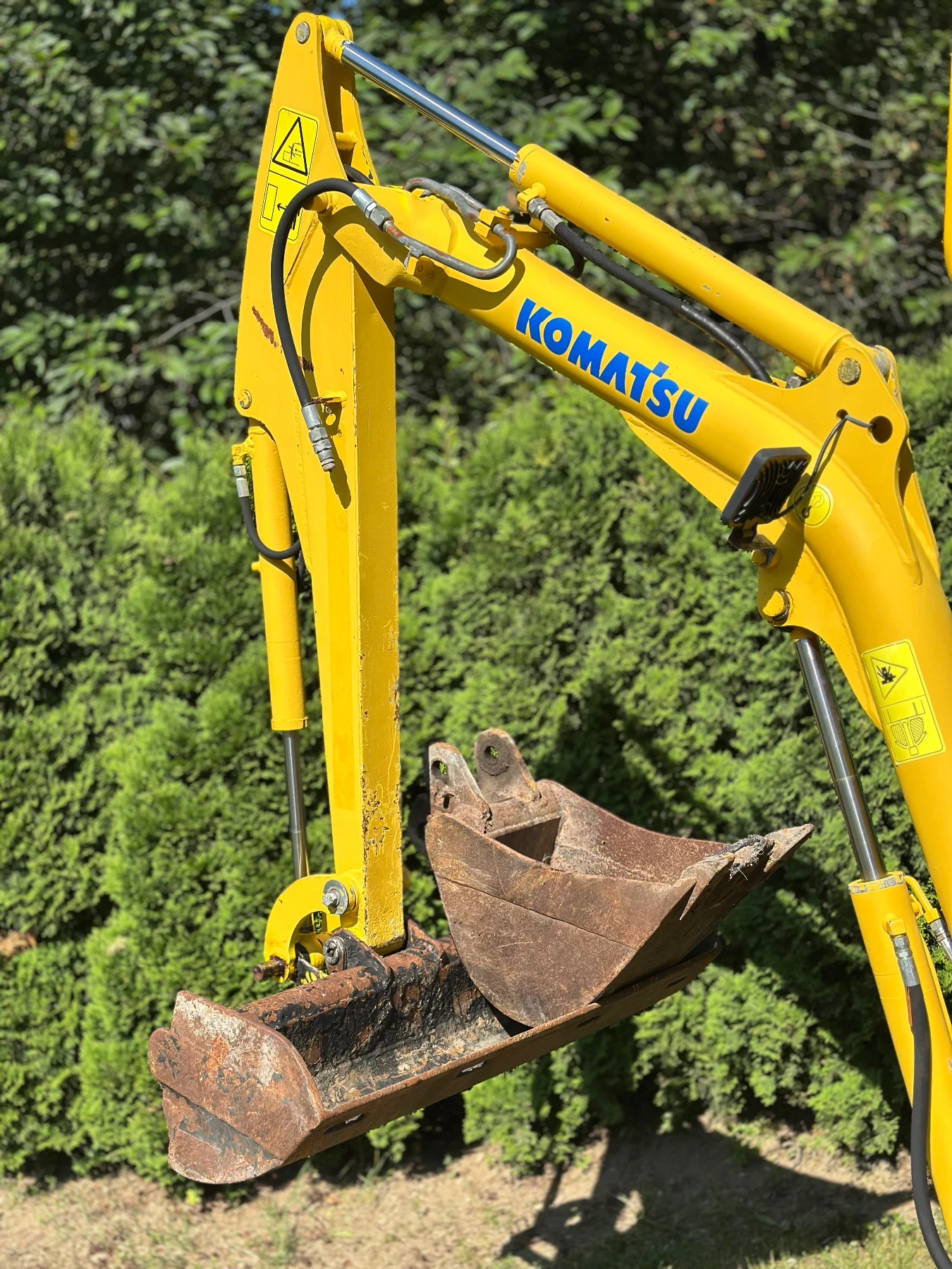 Багер Komatsu PC-15R - изображение 2