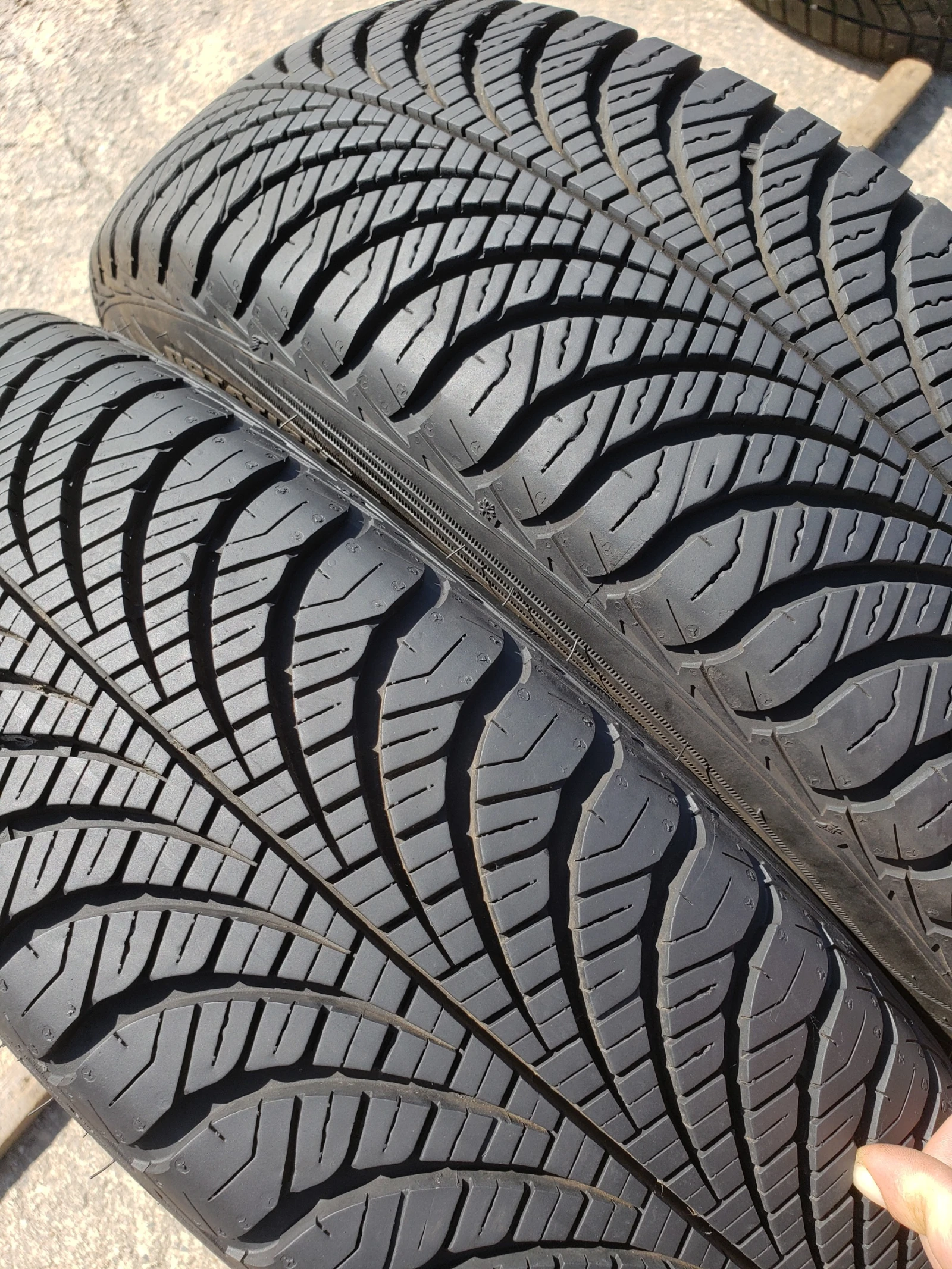 Гуми Всесезонни 175/65R17, снимка 3 - Гуми и джанти - 56197148