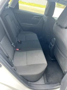 Toyota Auris 1.4 D4D, снимка 10