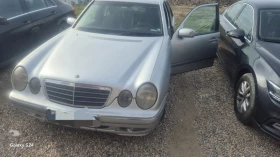 Mercedes-Benz E 220, снимка 4