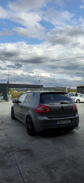 VW Golf 2.0 TDI | Mobile.bg    2