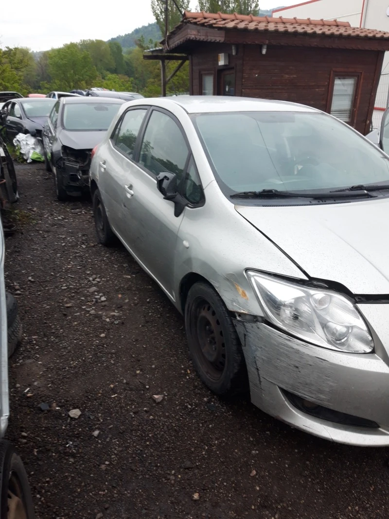 Toyota Auris 1.4D4D НА ЧАСТИ, снимка 3 - Автомобили и джипове - 40744435