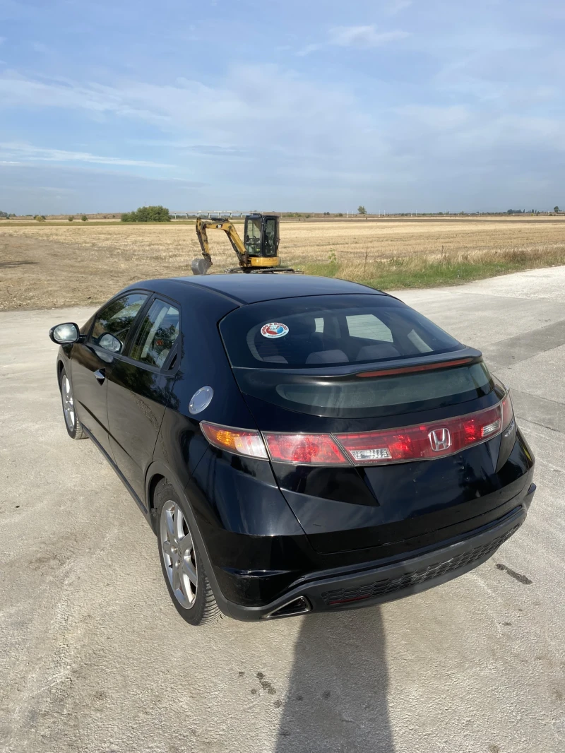 Honda Civic 1.8 Бензин + газ, снимка 7 - Автомобили и джипове - 47318195