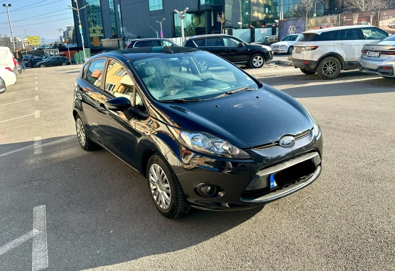 Ford Fiesta, снимка 1 - Автомобили и джипове - 49107931