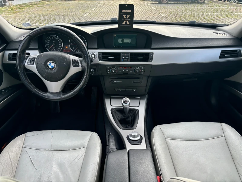 BMW 320 2.0d 163kc 6ck Панорама Кожа Navi подгрев , снимка 13 - Автомобили и джипове - 49467480