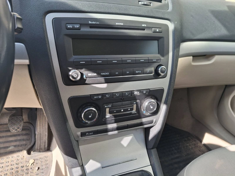 Skoda Octavia, снимка 4 - Автомобили и джипове - 52006421