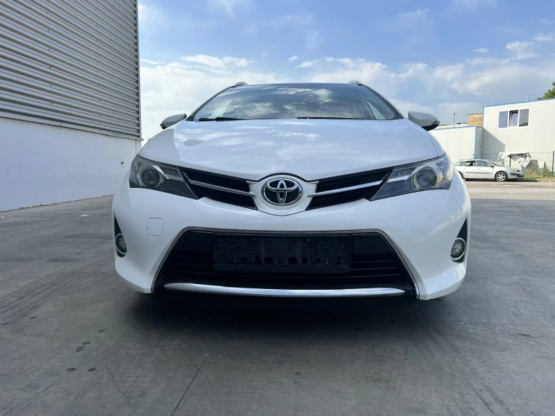 Toyota Auris 1.4 D4D, снимка 6 - Автомобили и джипове - 51503103