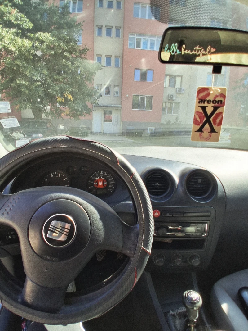 Seat Ibiza, снимка 5 - Автомобили и джипове - 52399183