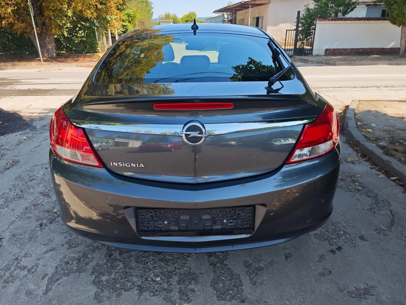Opel Insignia 1.8i-140/Navi/Hatchback, снимка 4 - Автомобили и джипове - 51665189