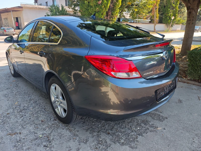 Opel Insignia 1.8i-140/Navi/Hatchback, снимка 3 - Автомобили и джипове - 51665189