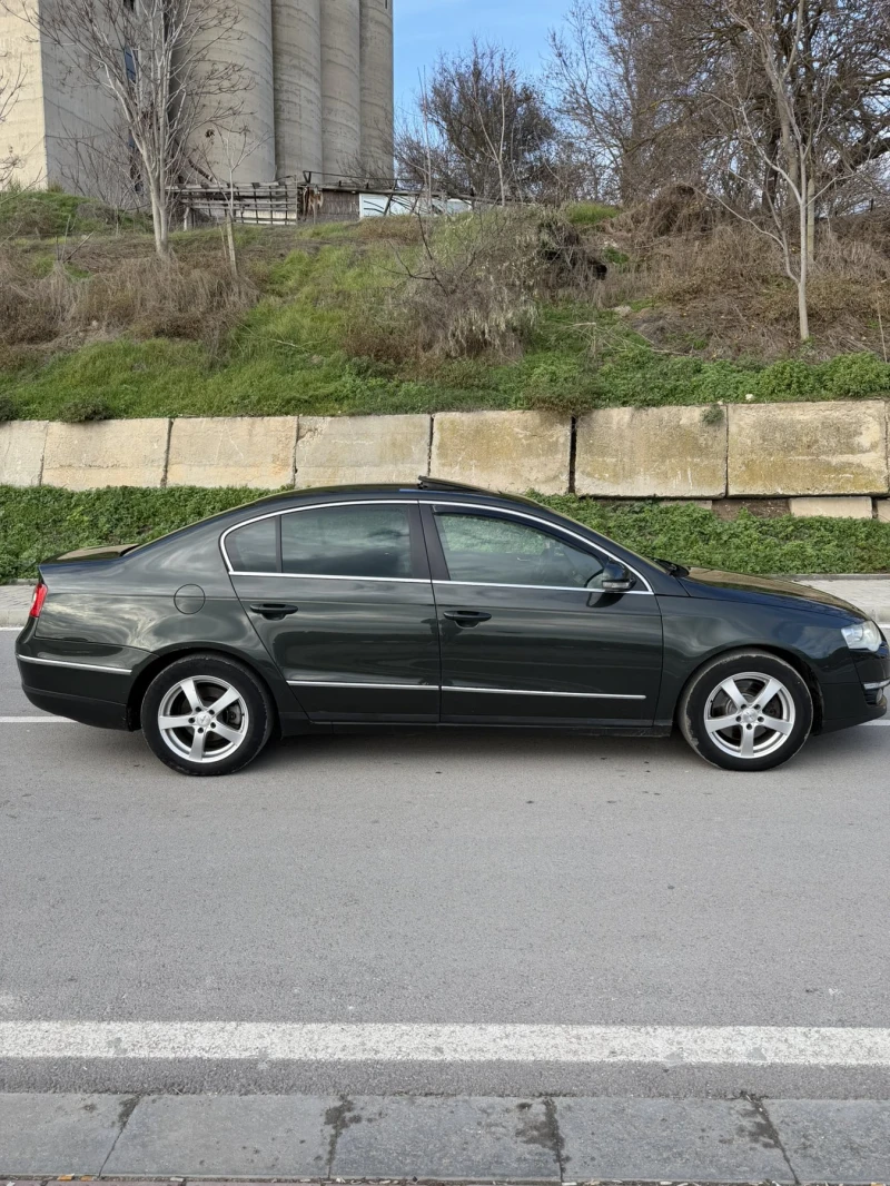 VW Passat 2.TDI Highline, снимка 6 - Автомобили и джипове - 52639537