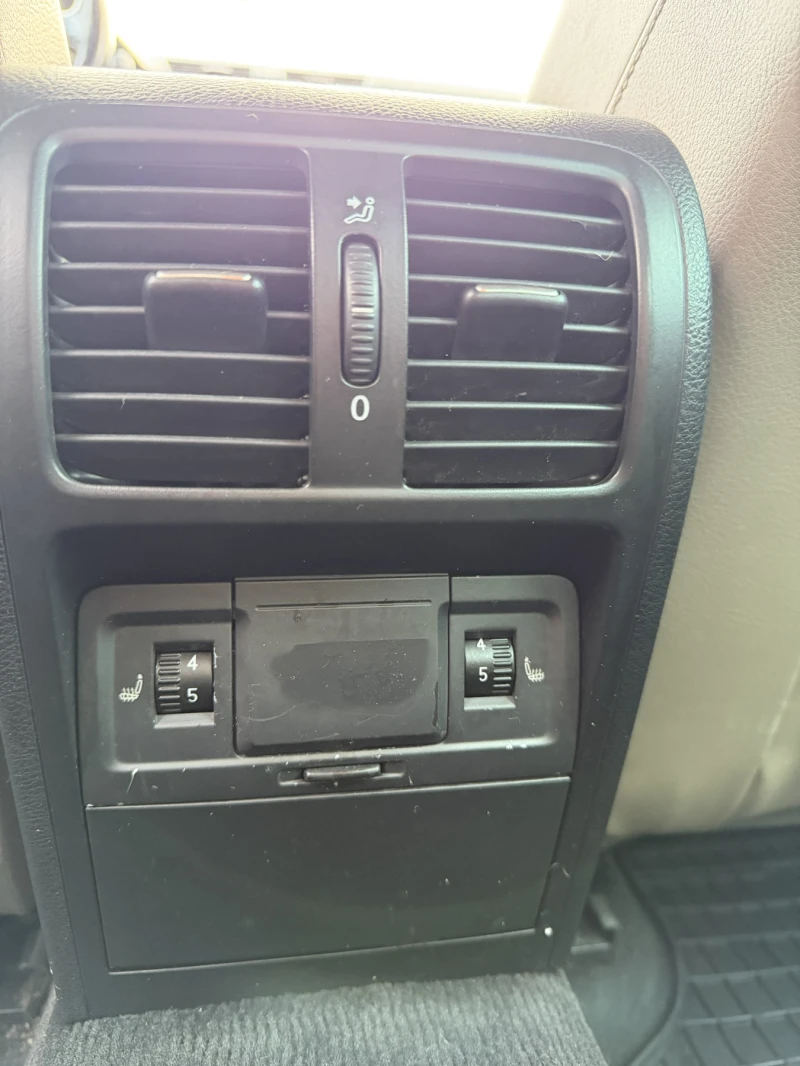 VW Passat 2.TDI Highline, снимка 16 - Автомобили и джипове - 52639537