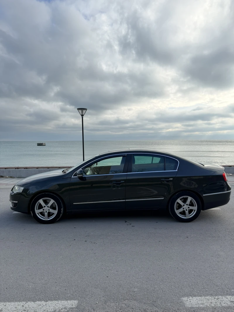 VW Passat 2.TDI Highline, снимка 3 - Автомобили и джипове - 52639537