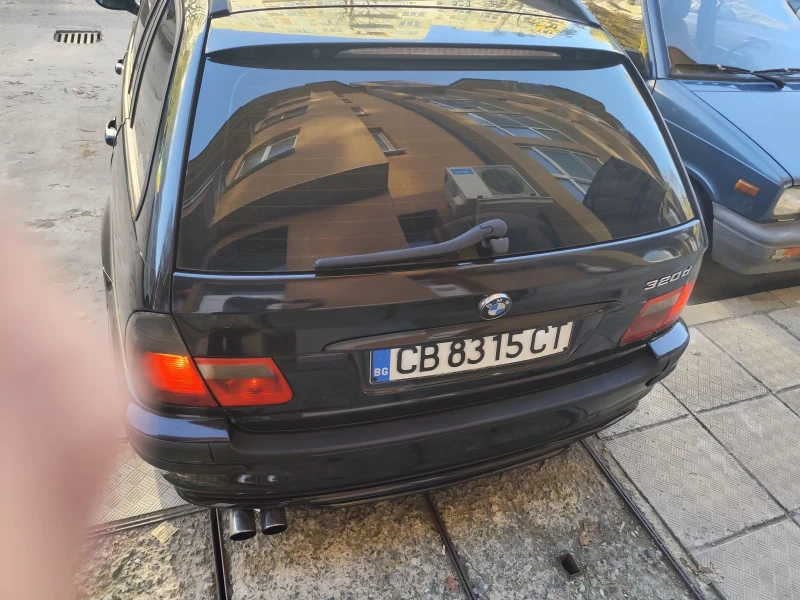 BMW 320 Комби , снимка 4 - Автомобили и джипове - 52674387
