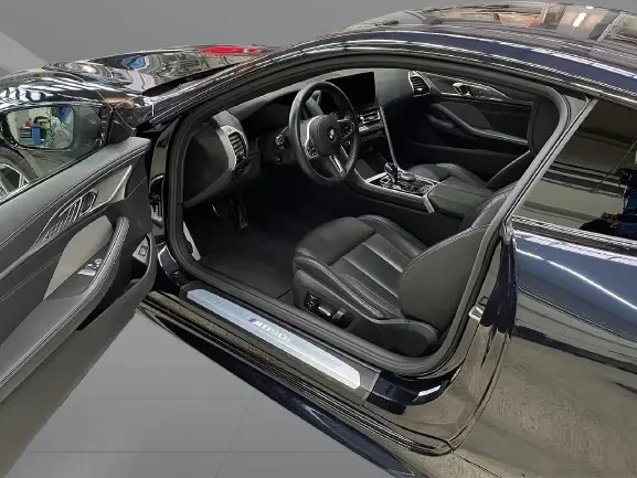 BMW 850 i M Coupe xDrive = M Aerodynamics = Гаранция, снимка 4 - Автомобили и джипове - 53875099