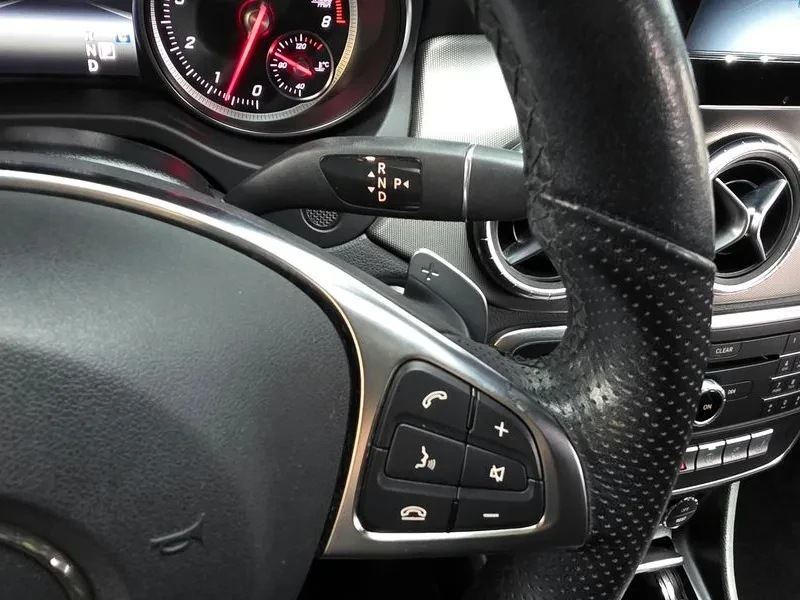 Mercedes-Benz CLA 2.5, снимка 9 - Автомобили и джипове - 54287645