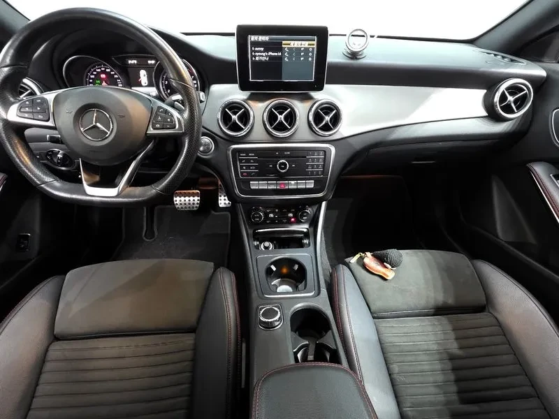 Mercedes-Benz CLA 2.5, снимка 7 - Автомобили и джипове - 54287645