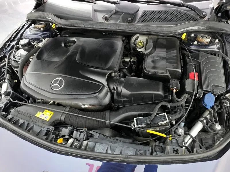 Mercedes-Benz CLA 2.5, снимка 6 - Автомобили и джипове - 54287645