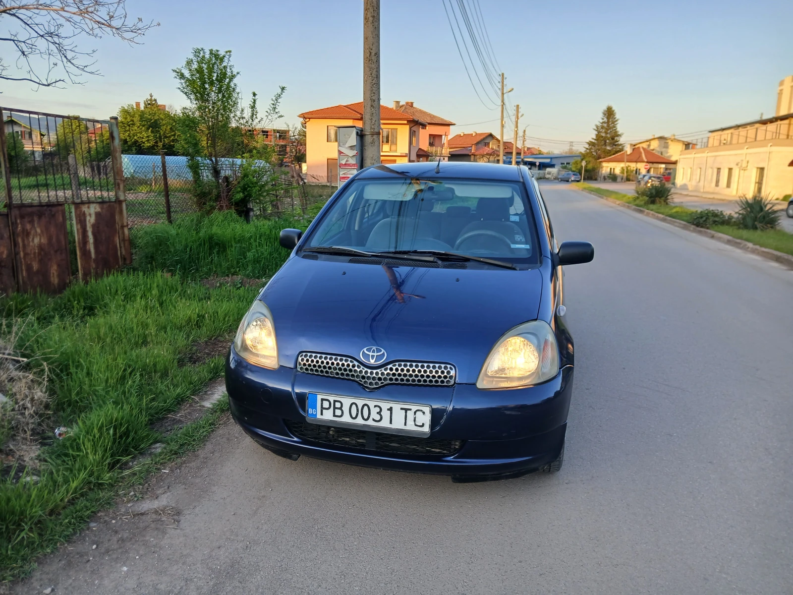 Toyota Yaris 1.0клима  - изображение 2