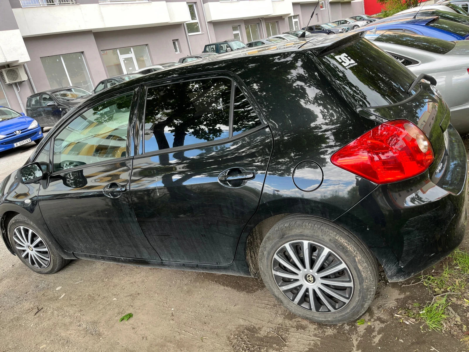 Toyota Auris  - изображение 3