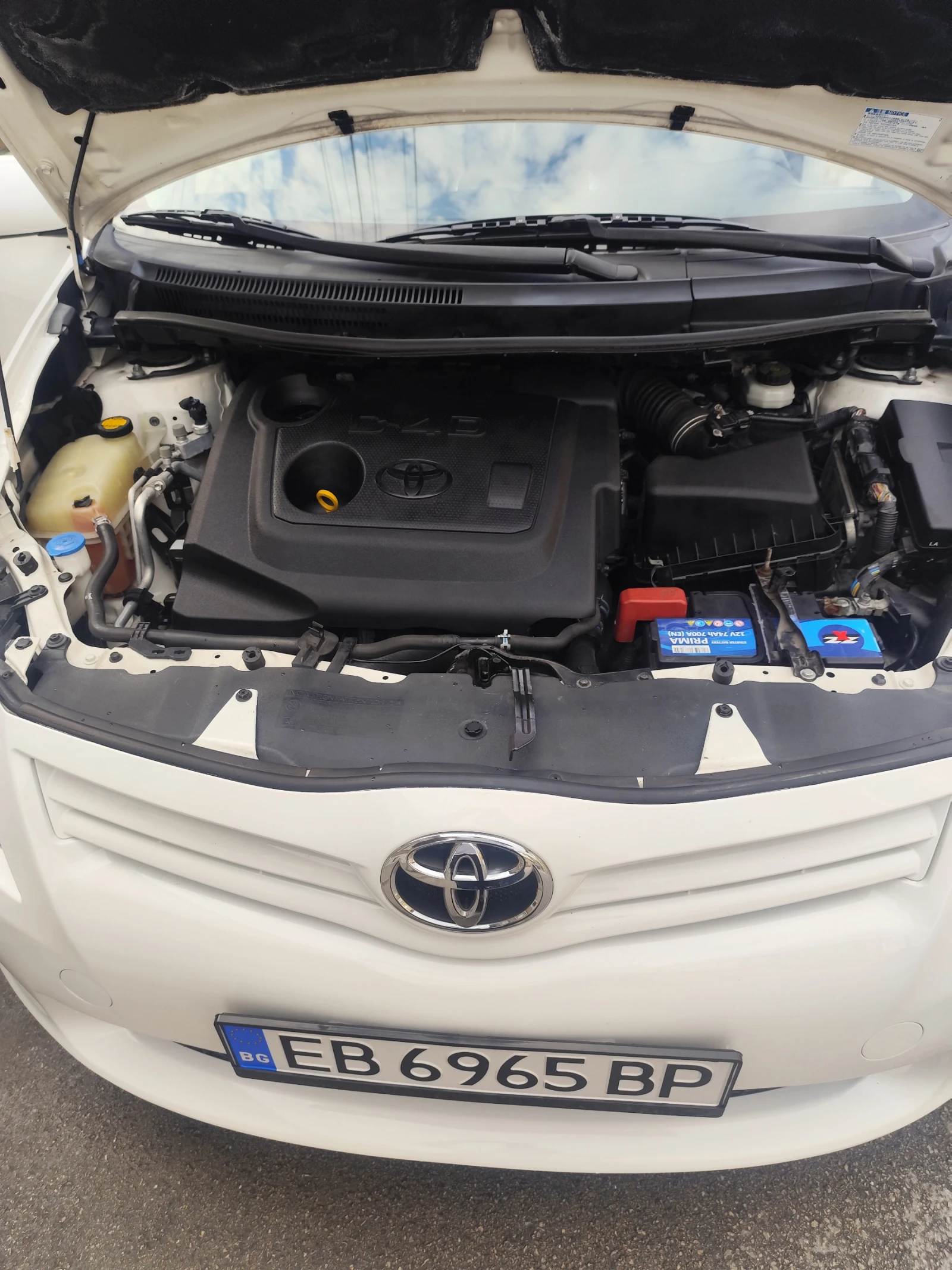Toyota Auris  - изображение 8