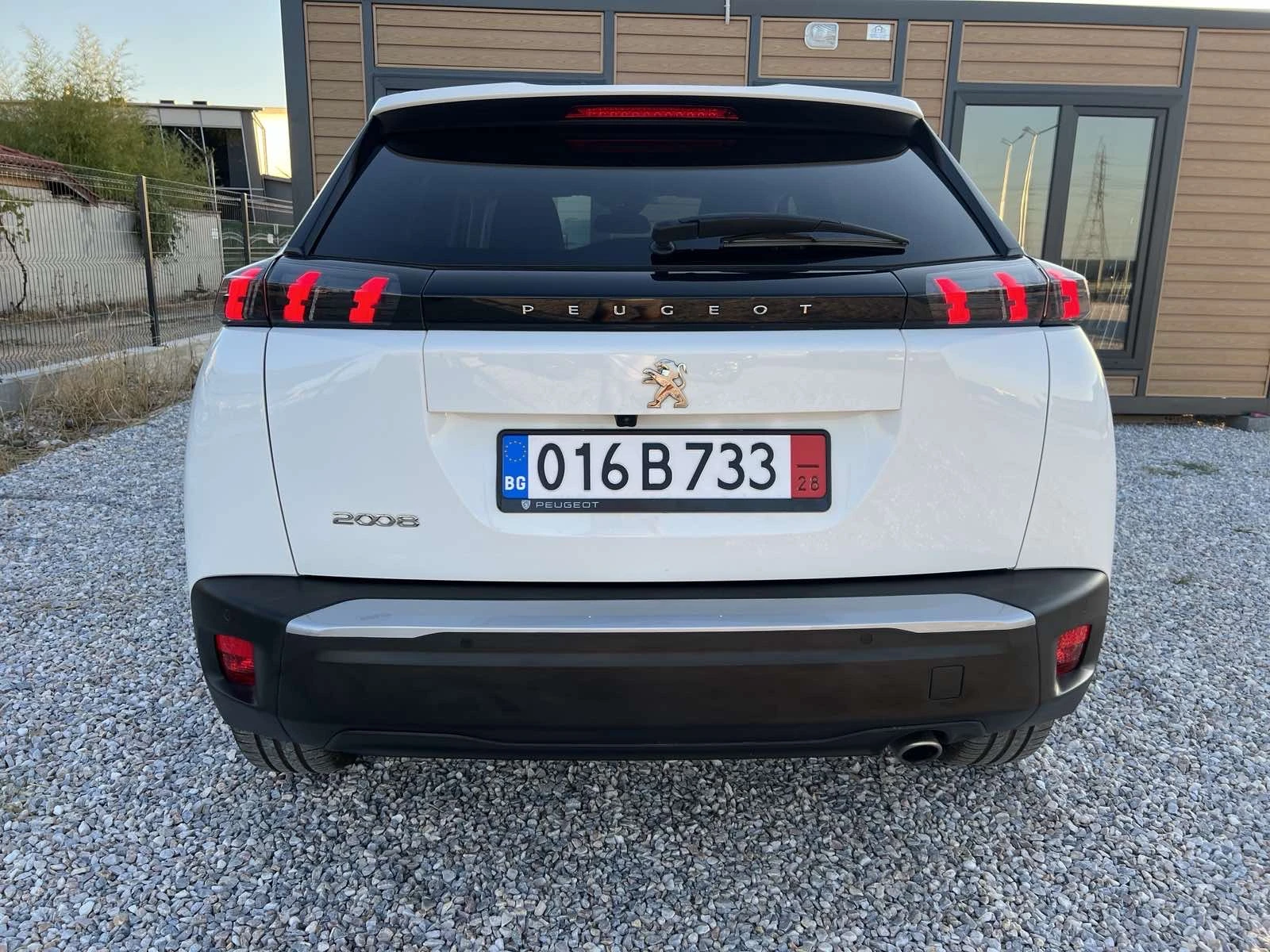 Peugeot 2008  1.5 BlueHDi 131ch S&S Allure Pack EAT8  - изображение 4