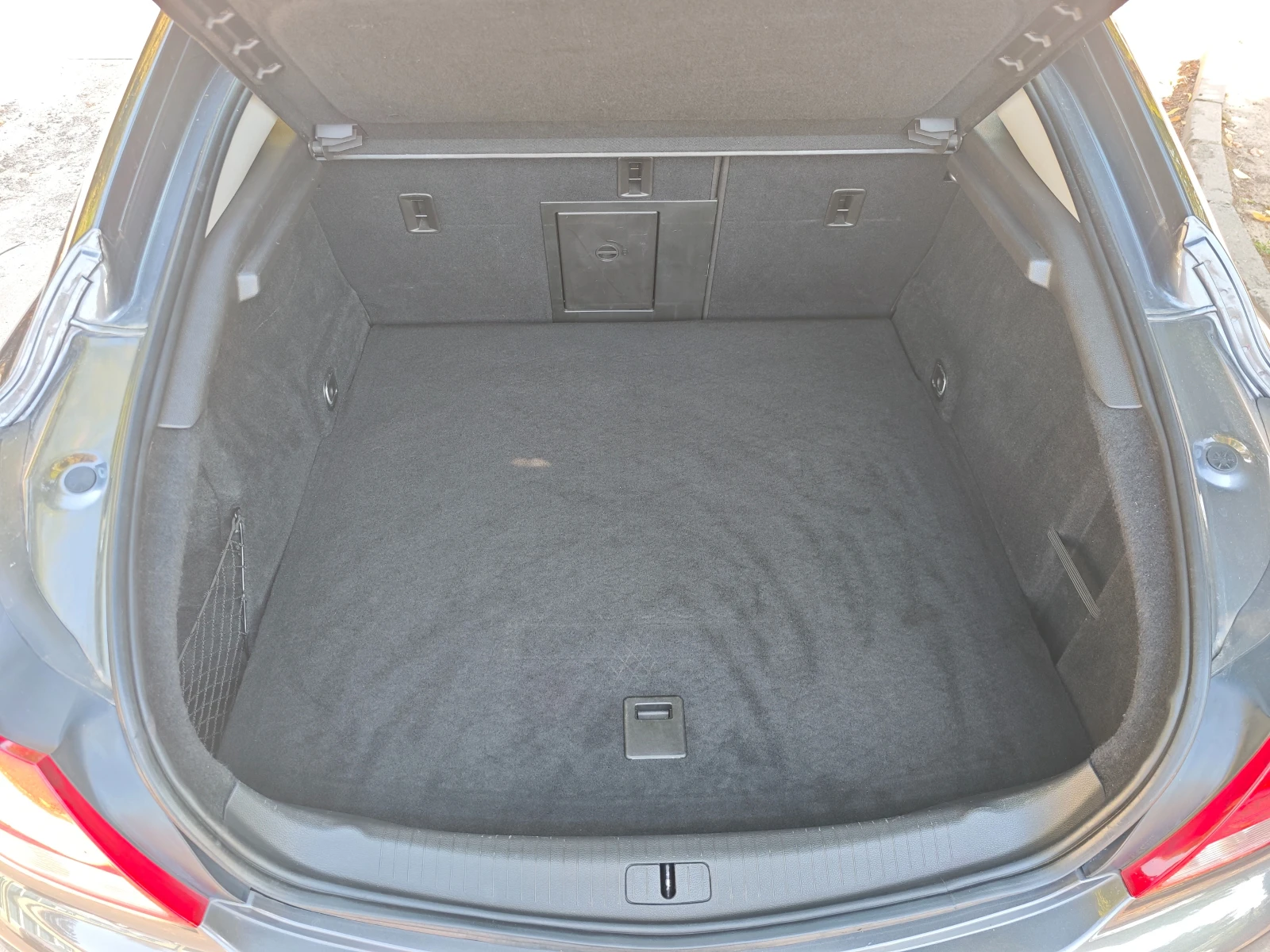 Opel Insignia 1.8i-140/Navi/Hatchback | Mobile.bg — изображение 12