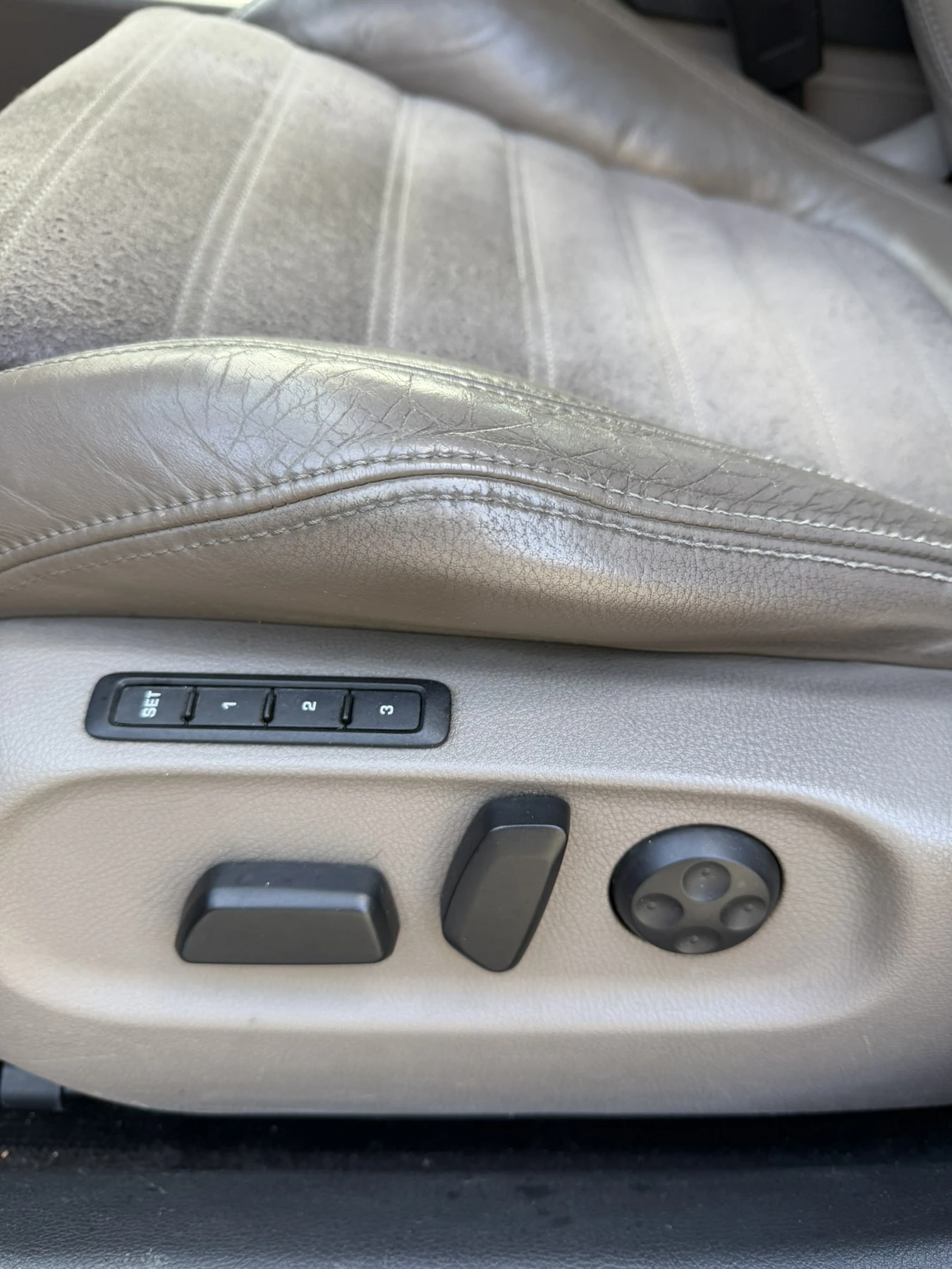 VW Passat 2.TDI Highline | Mobile.bg   11