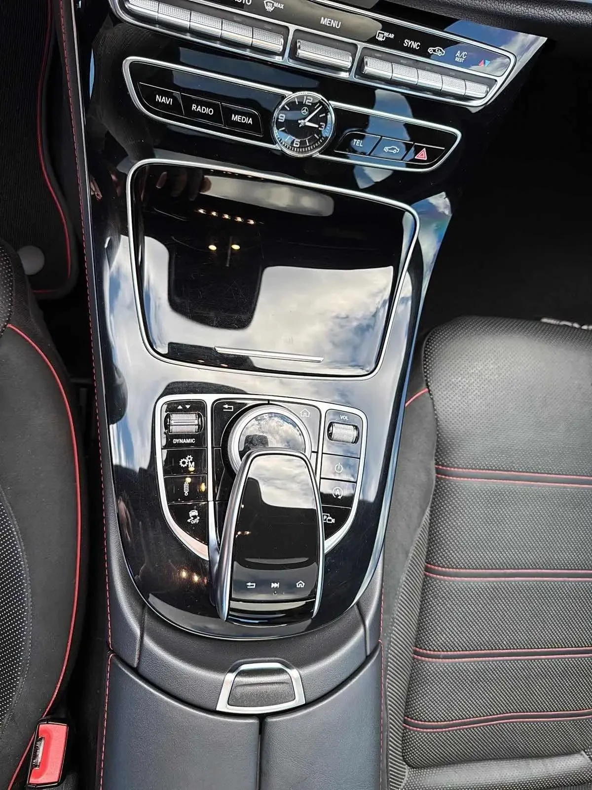 Mercedes-Benz E 53 AMG * CARFAX * БЕЗ ПЪРВОНАЧАЛНА ВНОСКА - изображение 9