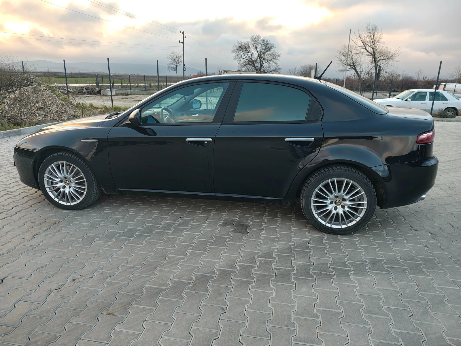Alfa Romeo 159 2.4 JTDm 210PS - изображение 8