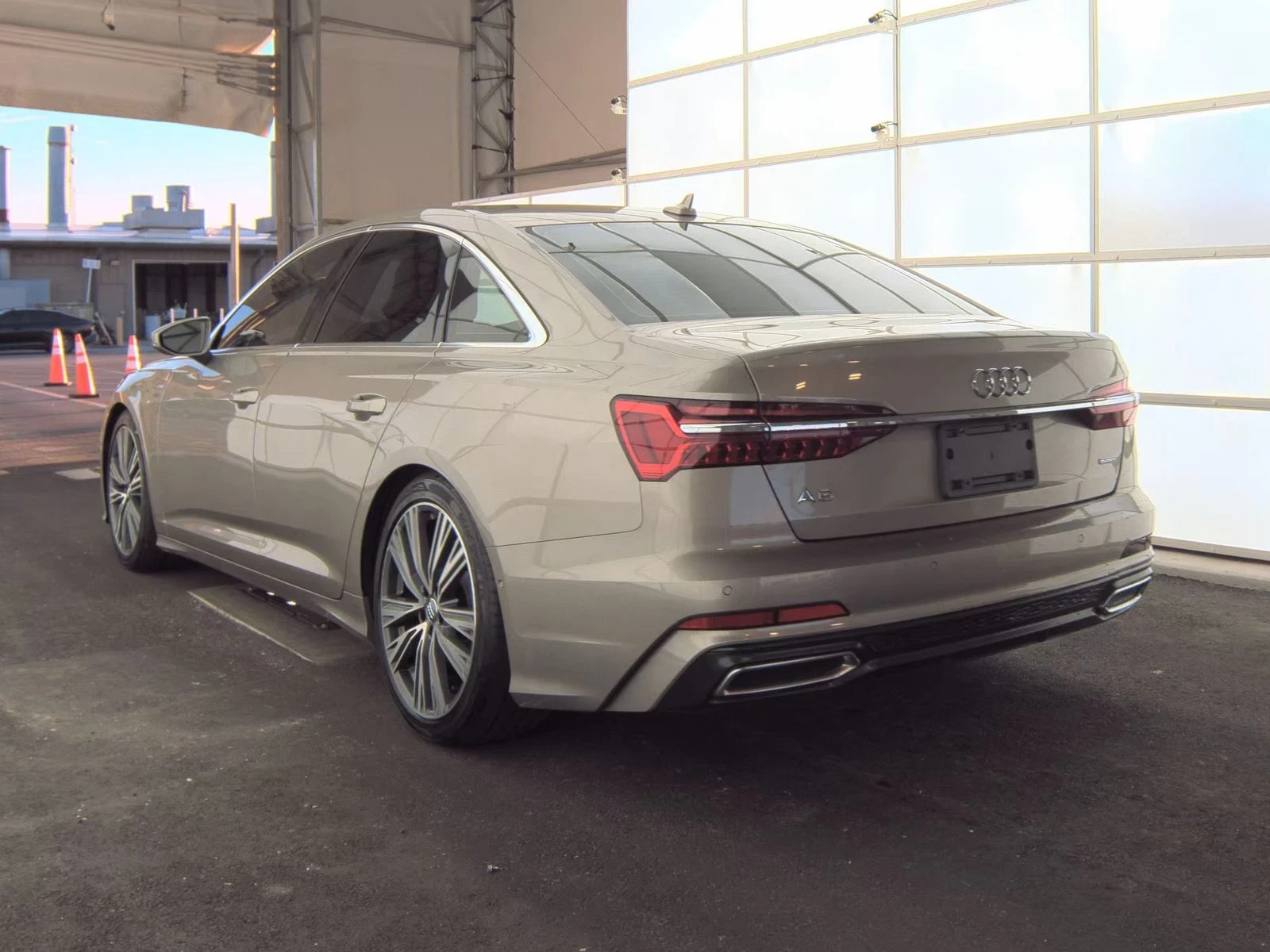 Audi A6 Premium Plus 55 TFSI - изображение 6