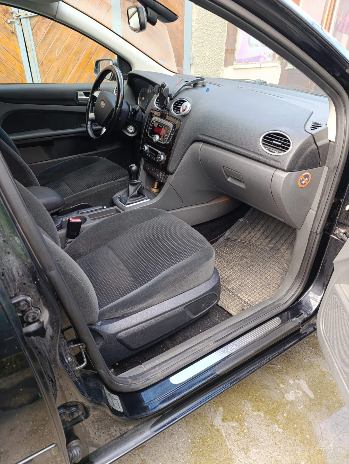 Ford Focus Ghia 2.0i GAS | Mobile.bg � ����������� 8